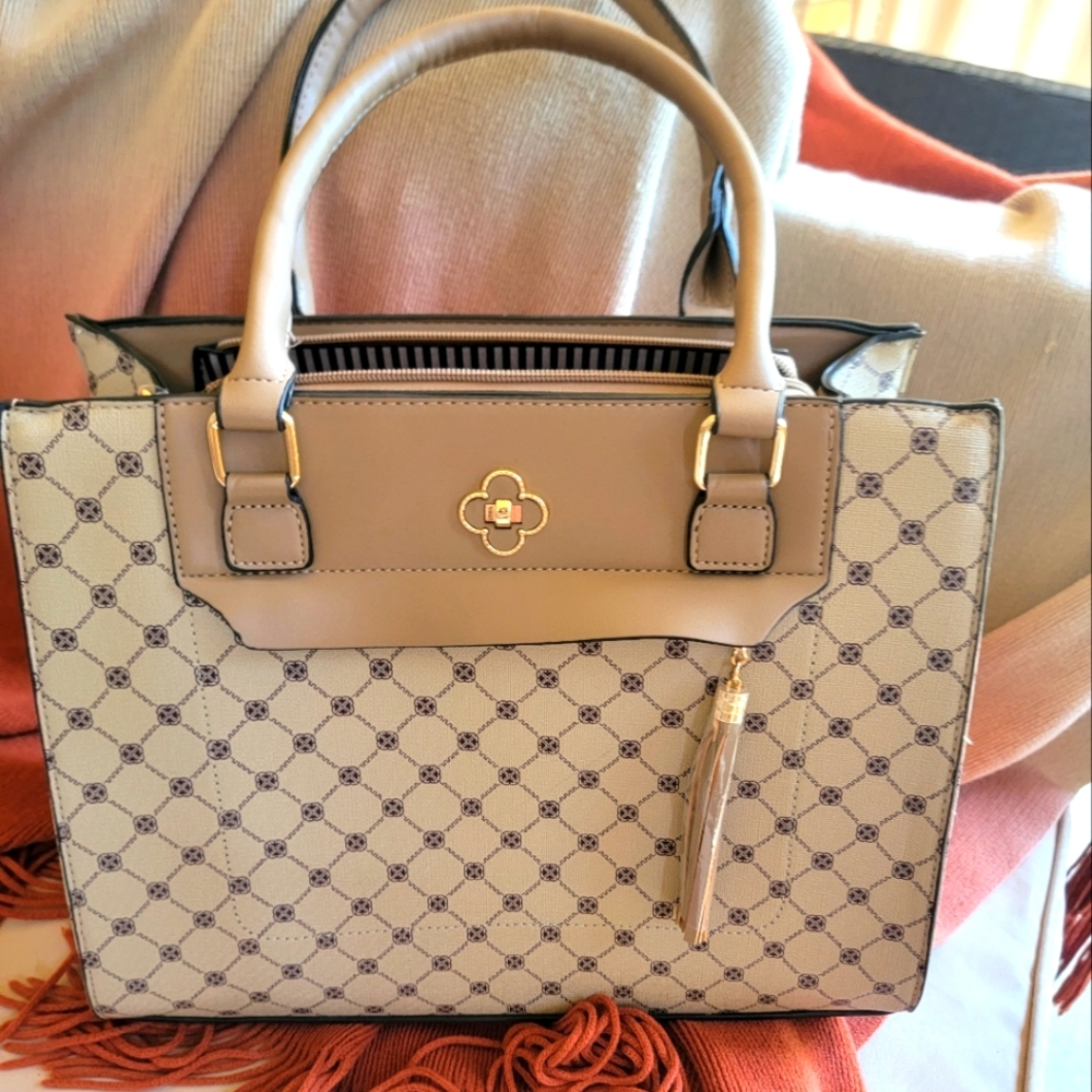 Handlebag Purse